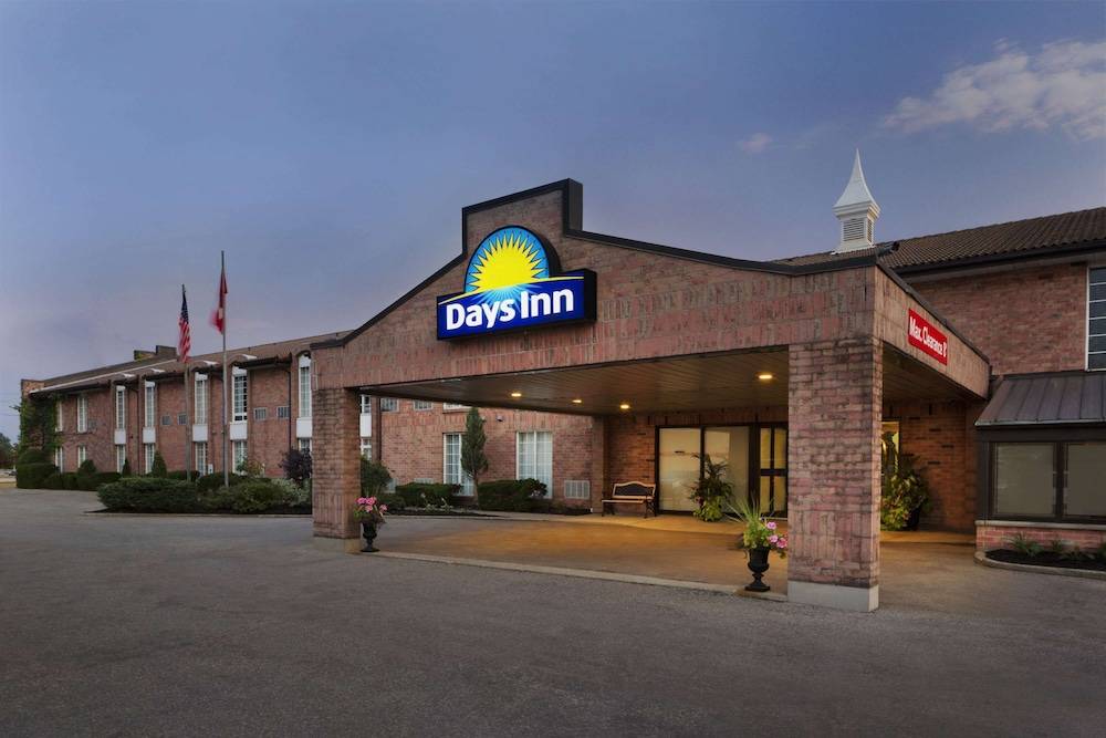 Days Inn by Wyndham Brantford 1