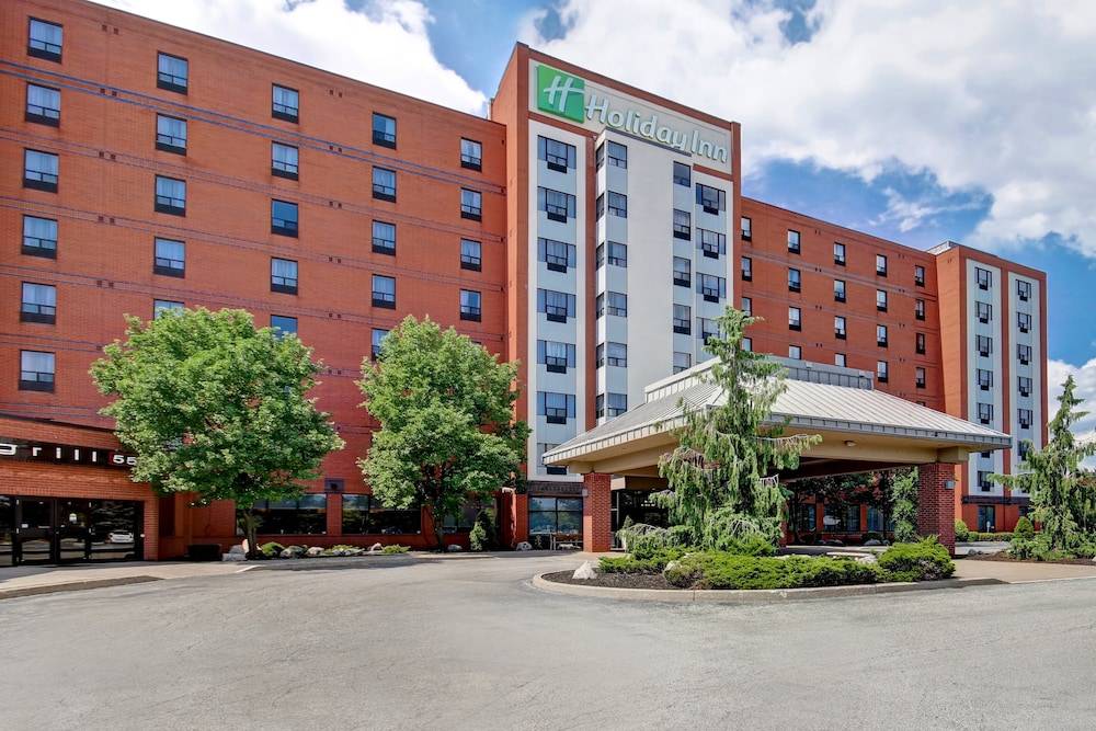 Holiday Inn & Suites WINDSOR (AMBASSADOR BRIDGE) by IHG 1