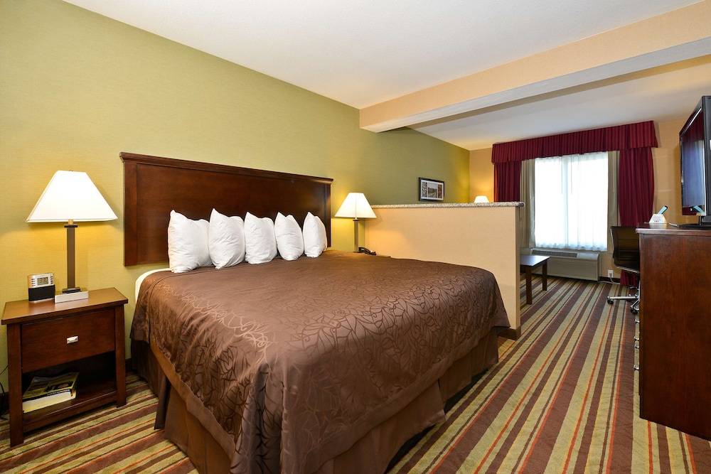 Best Western Wilsonville Inn & Suites 1