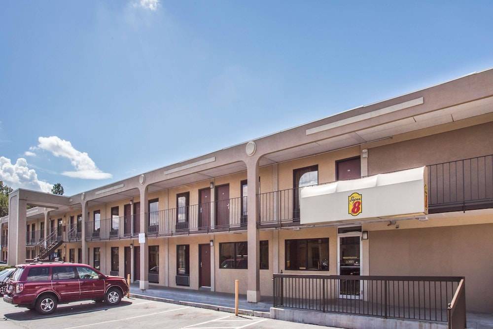 Super 8 by Wyndham Camp Springs/Andrews AFB DC Area 1