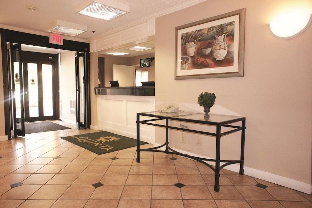 La Quinta Inn by Wyndham Detroit Canton 1