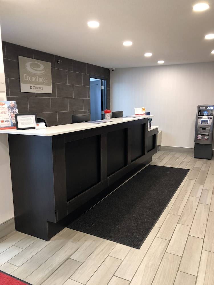 Travelodge by Wyndham Canton-Livonia Area, MI 2