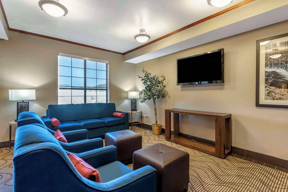 Comfort Suites Castle Rock - Denver South 2
