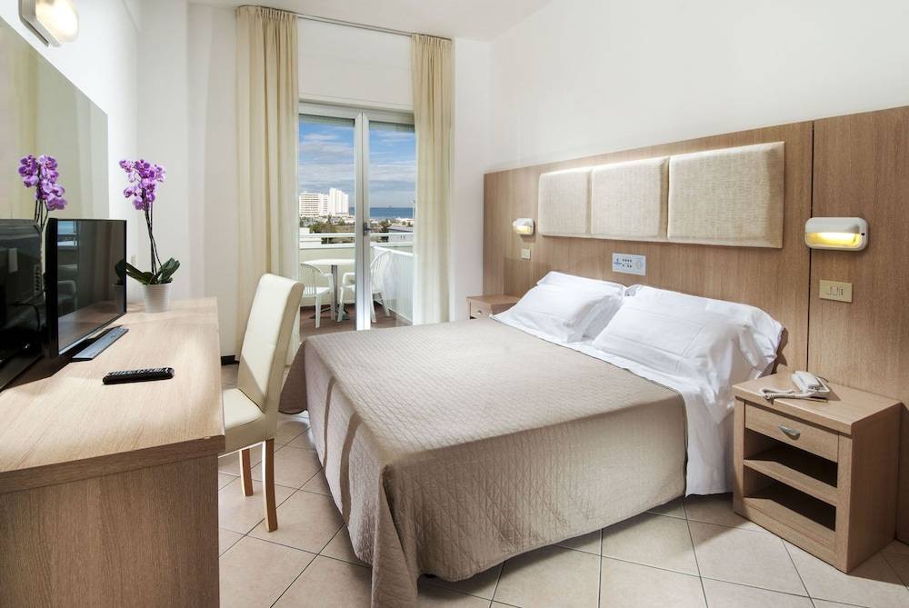 Hotel Cormoran 1