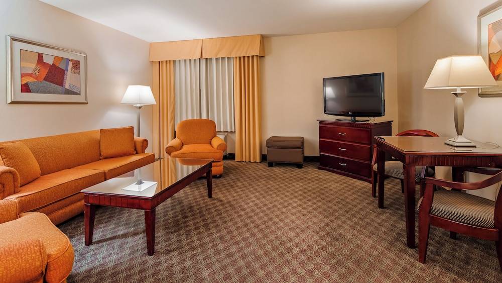 Best Western Plus West Covina Inn 1