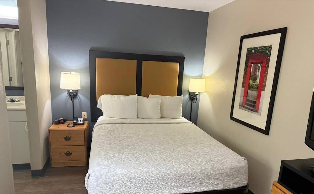 MainStay Suites Washington Dulles Airport 1