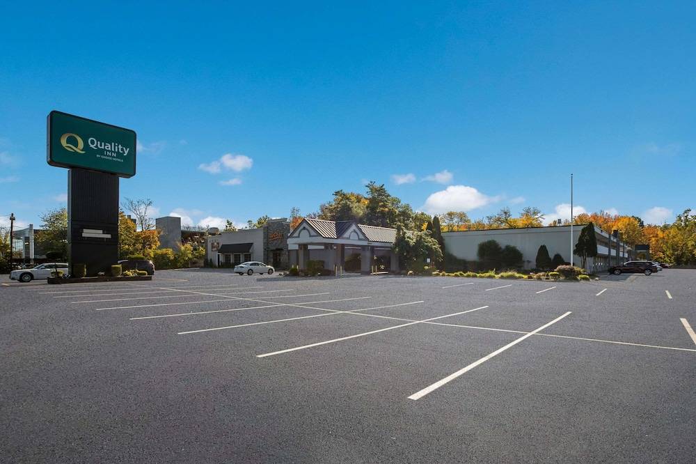Quality Inn Wayne - Fairfield Area 1
