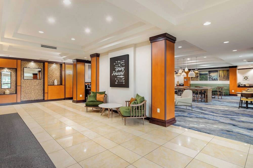 Fairfield Inn & Suites by Marriott Houston Conroe 1