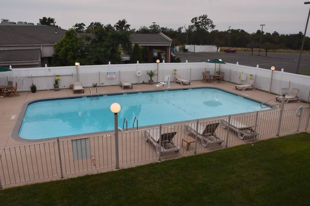Ramada by Wyndham Vineland Millville Area 1