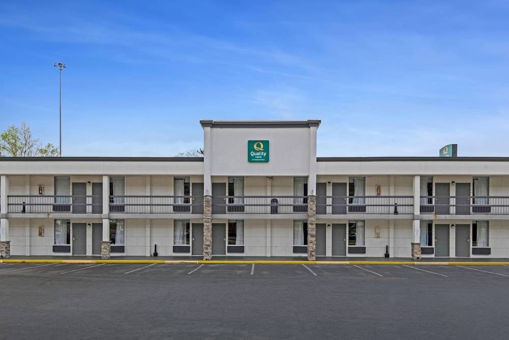 Quality Inn Dalton East 1
