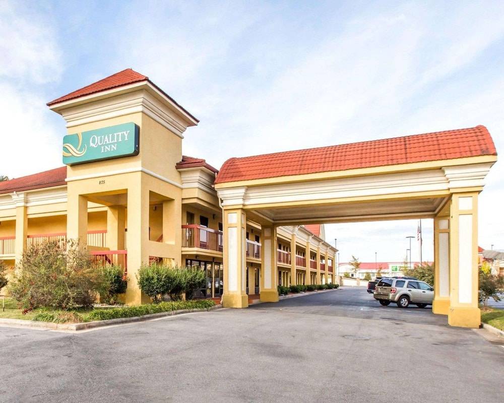 Quality Inn Dalton Central 1