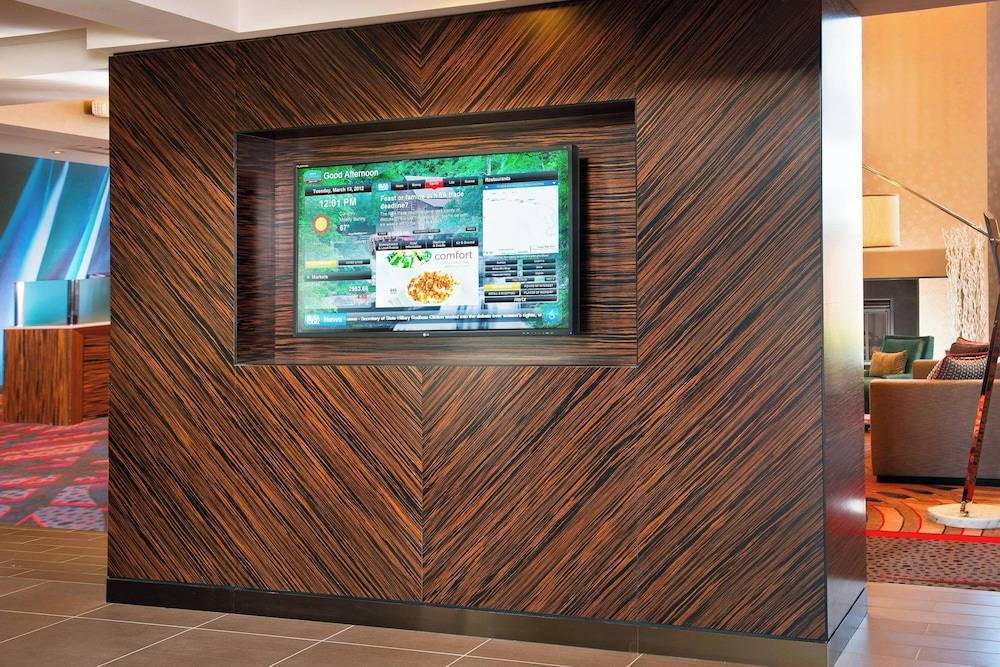 Courtyard by Marriott Dulles Town Center 2