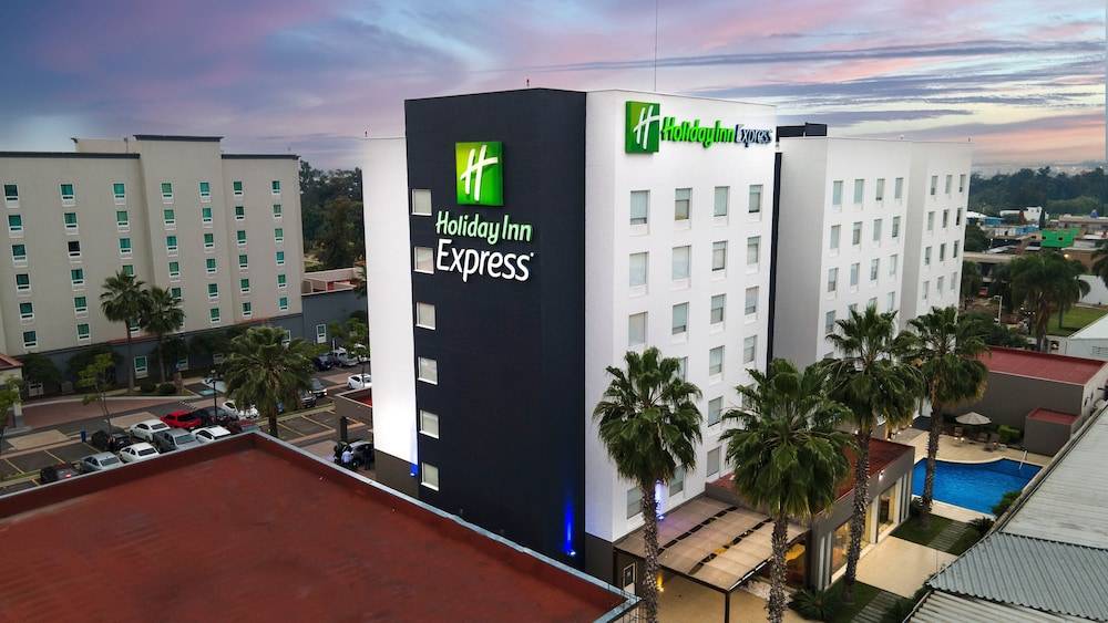 Holiday Inn Express GUADALAJARA AEROPUERTO by IHG 1