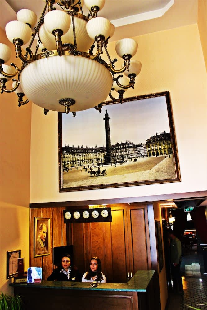 Vendome Hotel 2