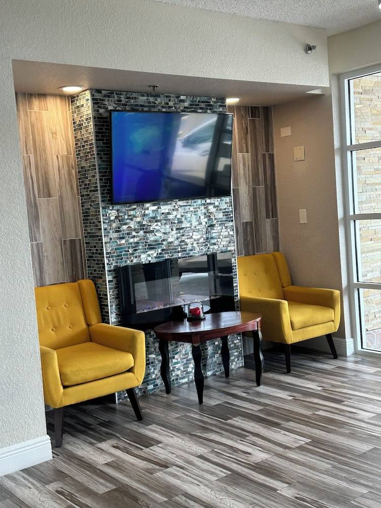 Belmont Inn & Suites 2