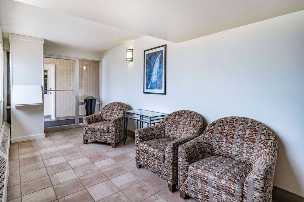 Travelodge by Wyndham Fort St John 2