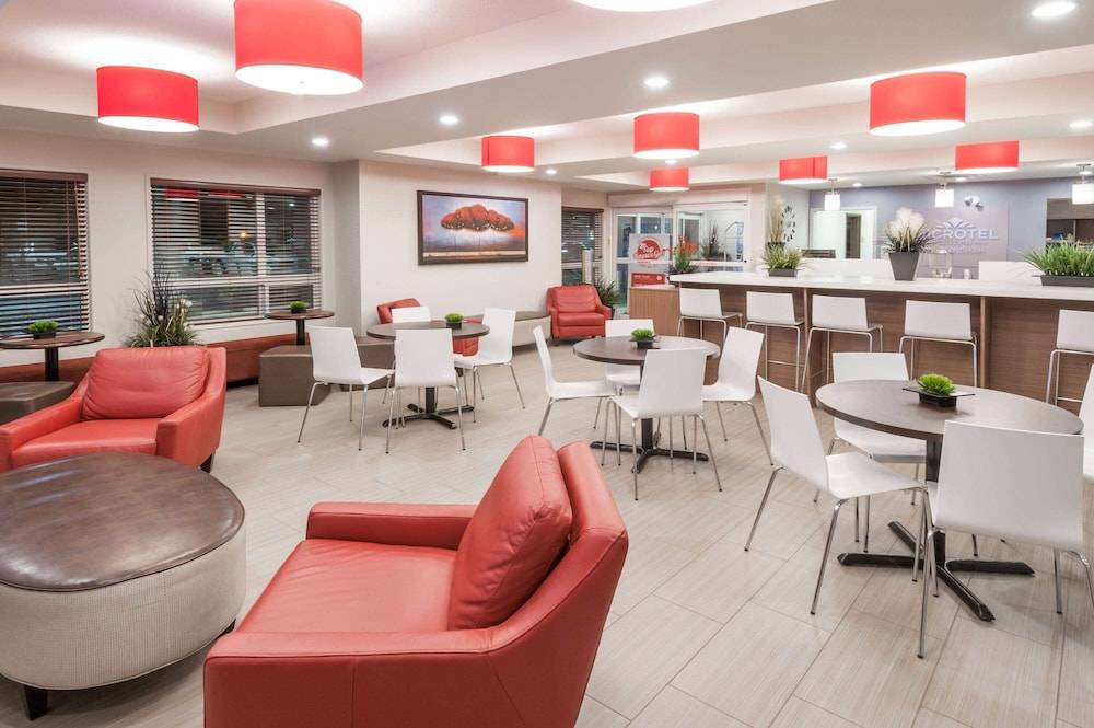 Microtel Inn & Suites by Wyndham Fort Saint John 2