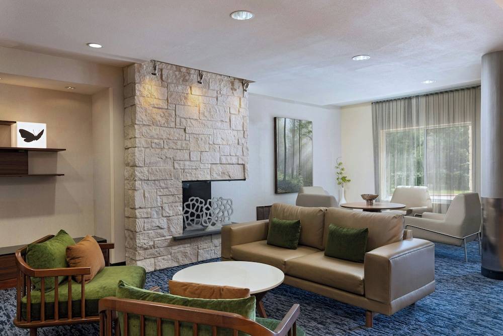 Fairfield Inn & Suites by Marriott Fredericksburg Texas 1