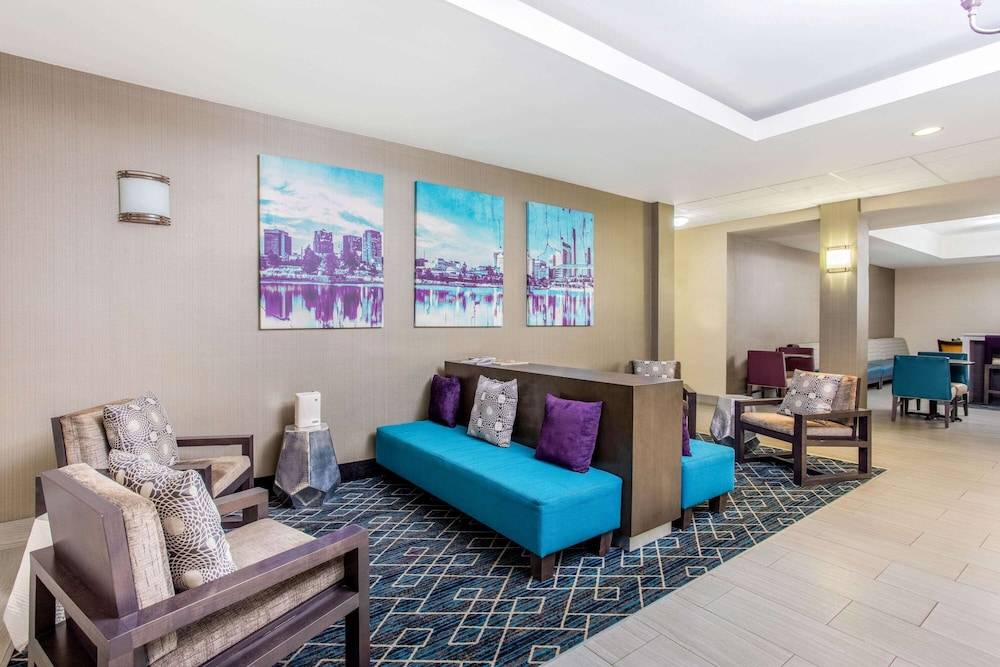 La Quinta Inn & Suites by Wyndham Fultondale Birmingham N 2