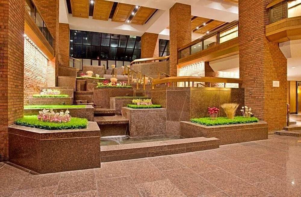 Wyndham Gatineau-Ottawa & Conference Centre 1