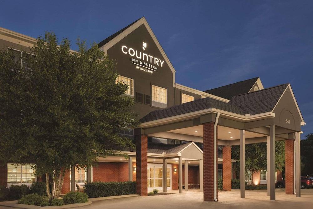 Country Inn & Suites by Radisson, Goodlettsville, TN 1