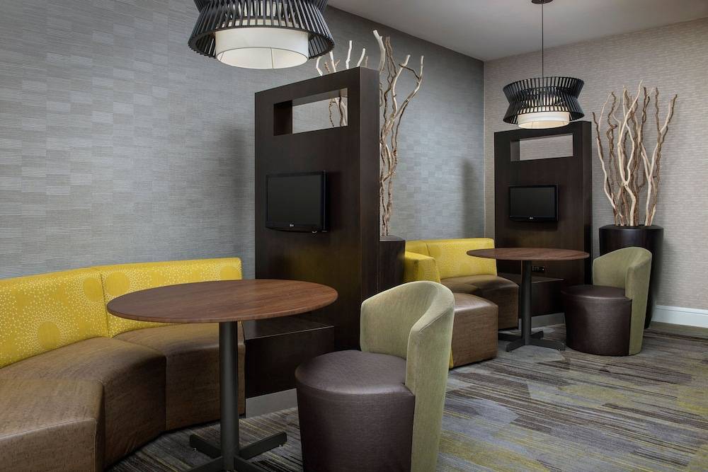 Courtyard by Marriott Portland Tigard 2