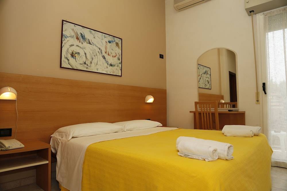 Hotel Villa Dina 1