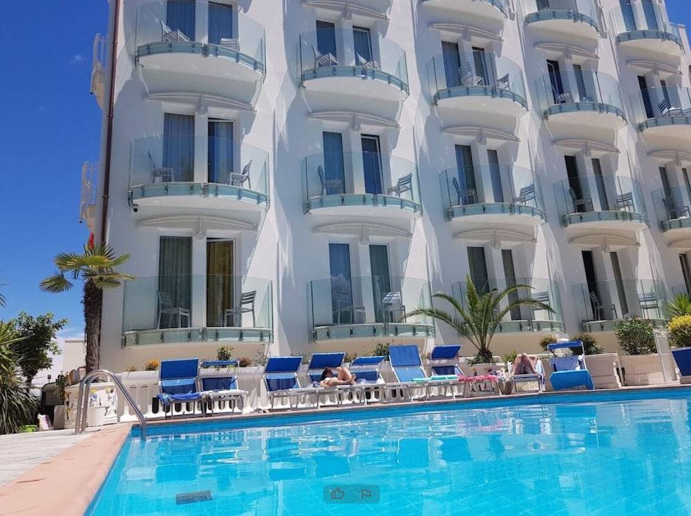 Hotel Ambassador 1