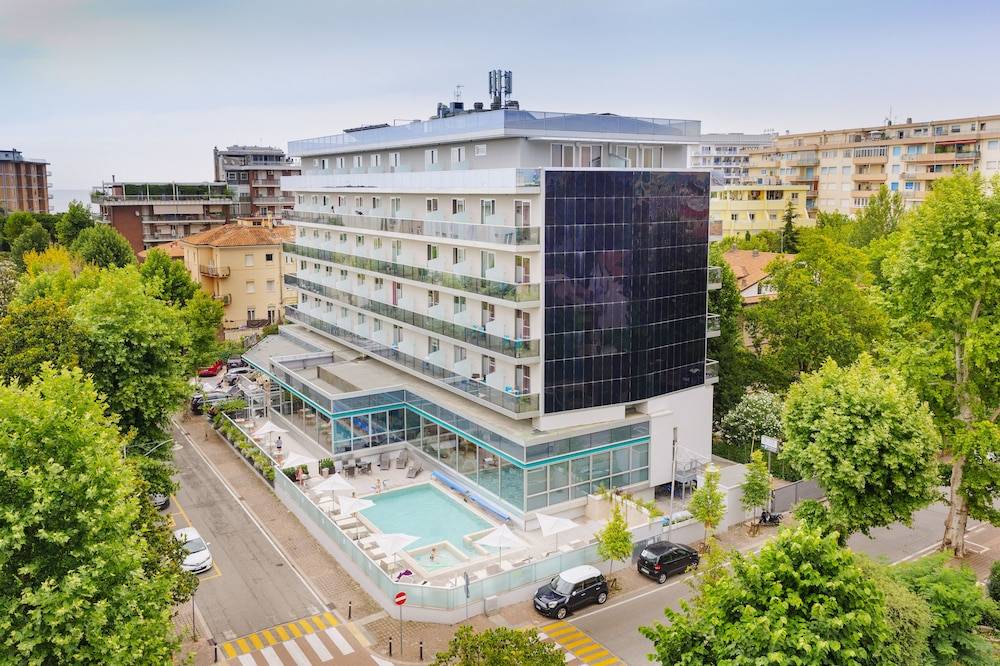 Aqua Hotel 1