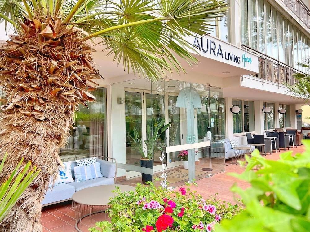 Aura Living Hotel 1