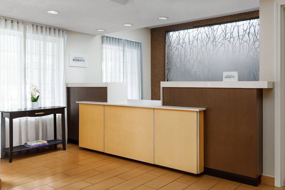 Fairfield Inn and Suites by Marriott Houston The Woodlands 2