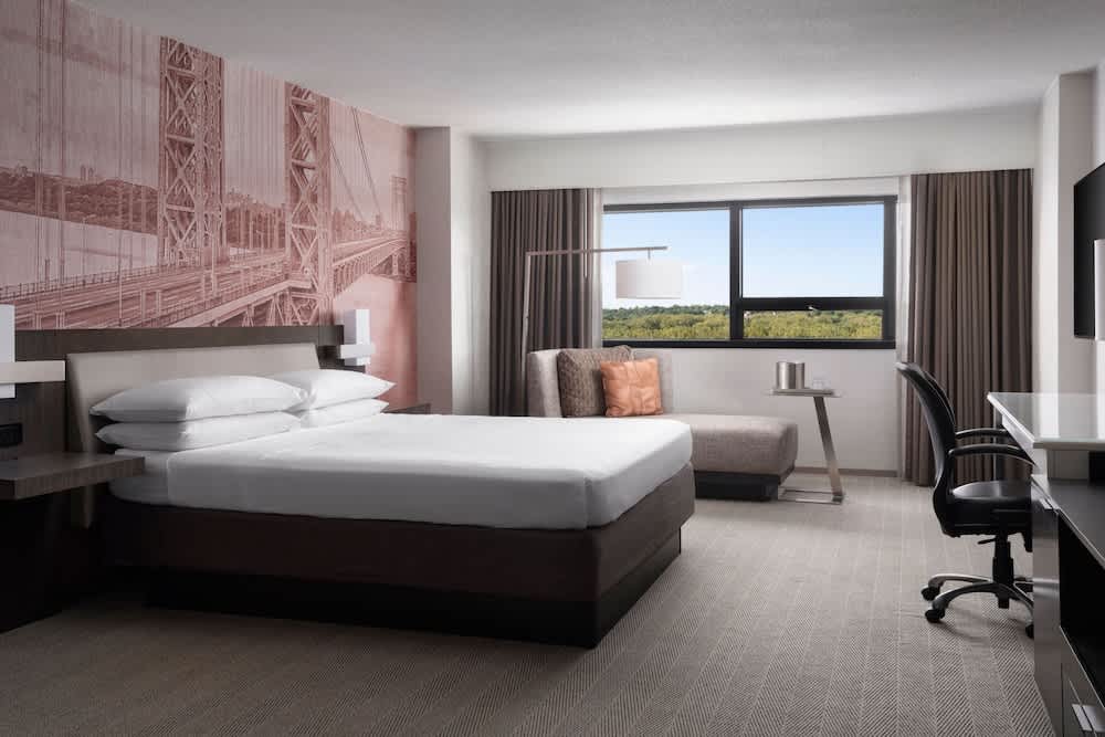 Teaneck Marriott at Glenpointe 1