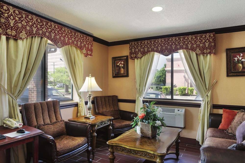 Super 8 by Wyndham Taylor/Detroit Area 2