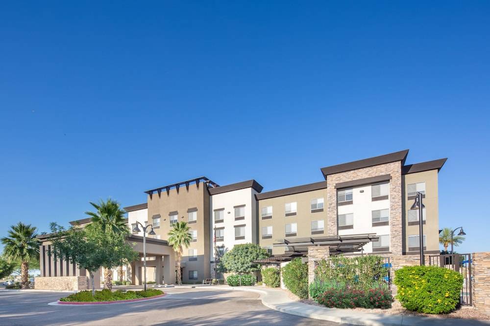 Holiday Inn Express & Suites SURPRISE by IHG 1