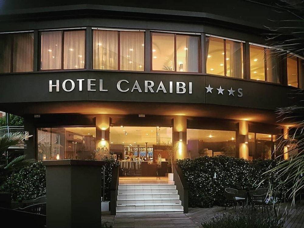 Hotel Caraibi - Breakfast Until 11-00 and Dinner-Mirabilandia Partner 1