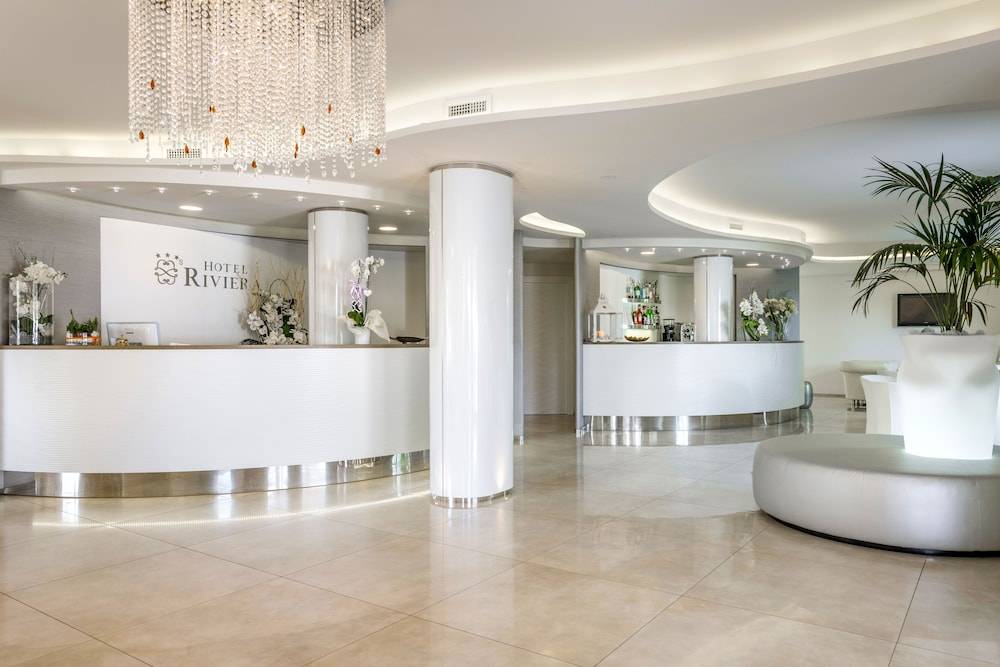 Hotel Riviera 2