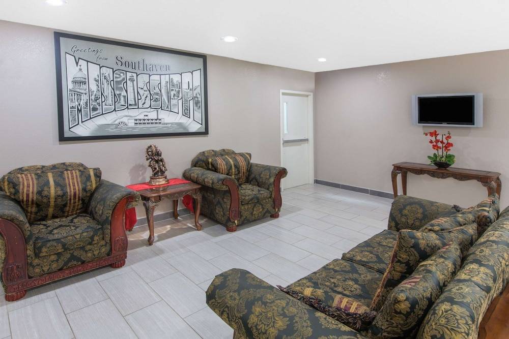 Super 8 by Wyndham Southaven 2