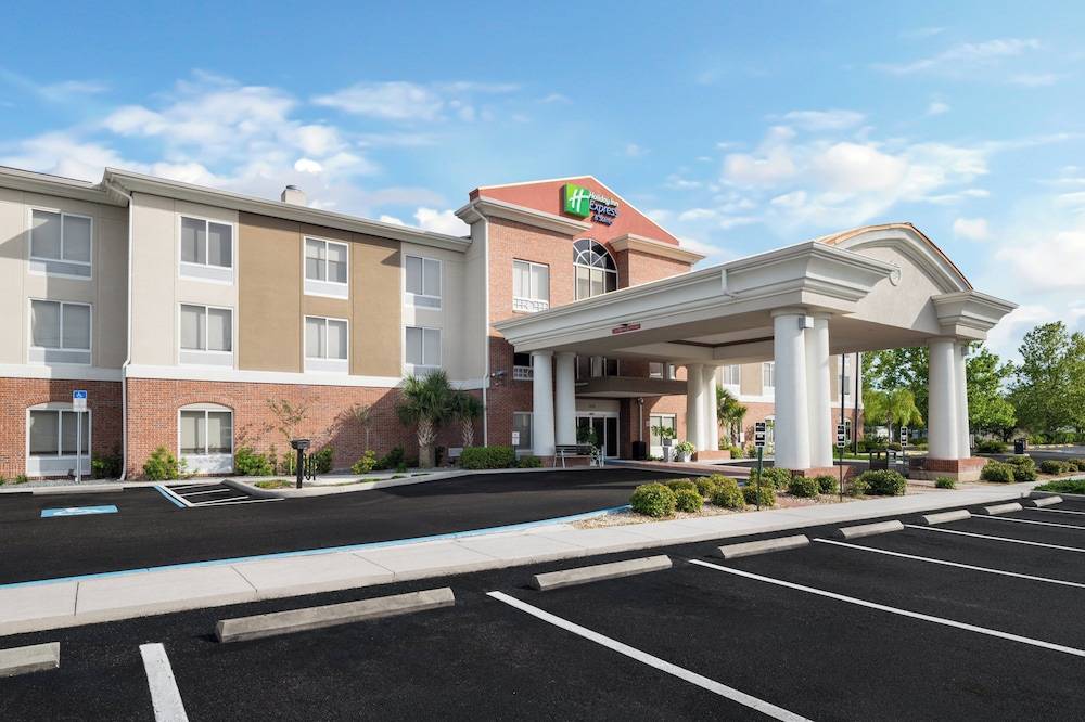 Holiday Inn Express & Suites SPRING HILL by IHG 1