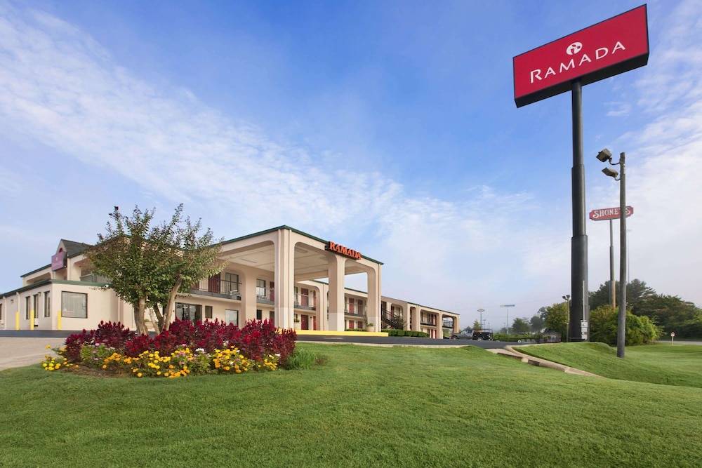 Ramada by Wyndham Pelham 1