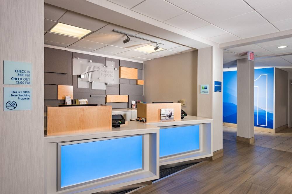 Holiday Inn Express PEORIA NORTH - GLENDALE by IHG 2