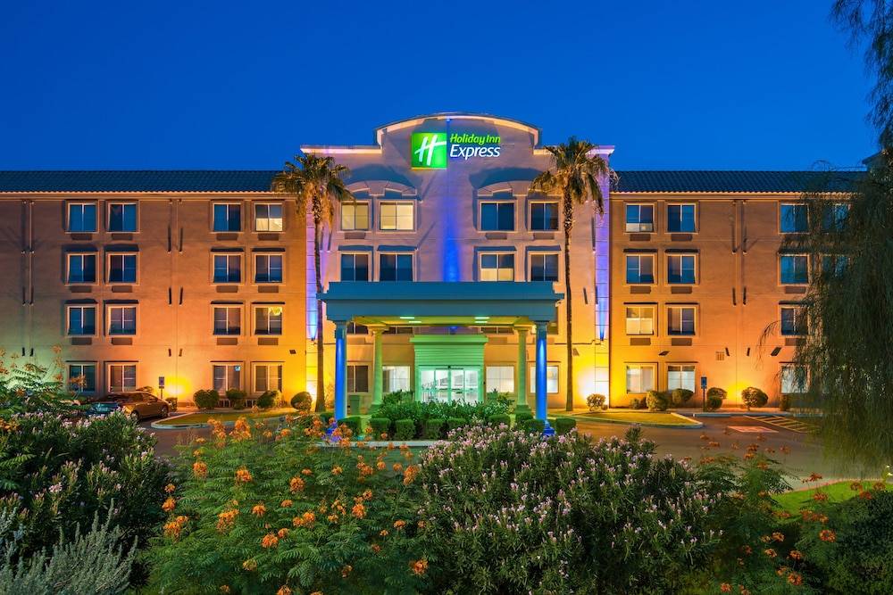 Holiday Inn Express PEORIA NORTH - GLENDALE by IHG 1