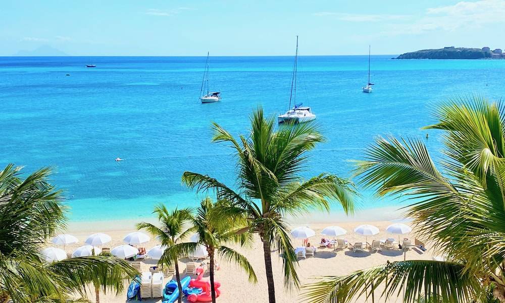 Holland House Beach Hotel 1