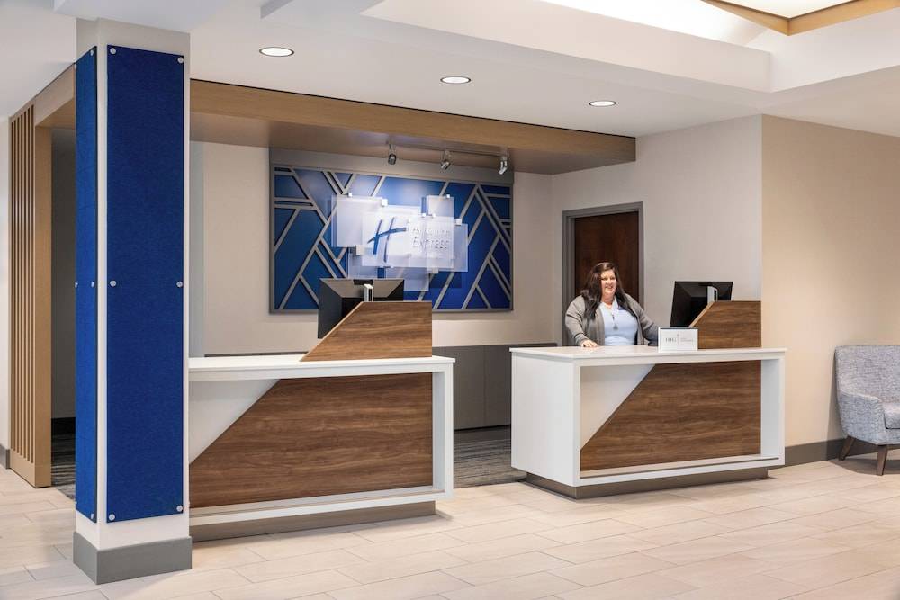 Holiday Inn Express & Suites HAGERSTOWN by IHG 2
