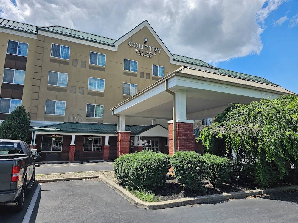 Country Inn & Suites by Radisson, Hagerstown, MD 1