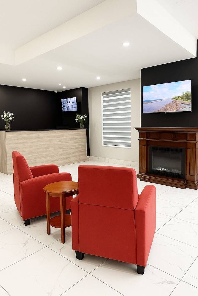 Signature Stay Inn & Suites - Downtown Hamilton 2