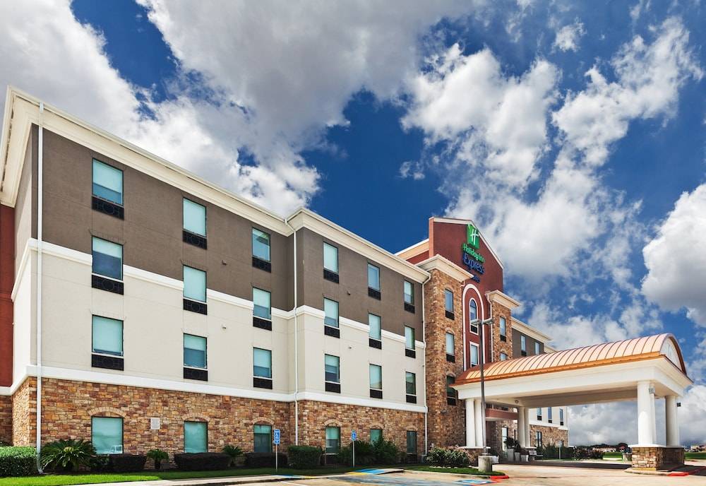 Holiday Inn Express & Suites PORT ARTHUR CENTRAL-MALL AREA by IHG 1