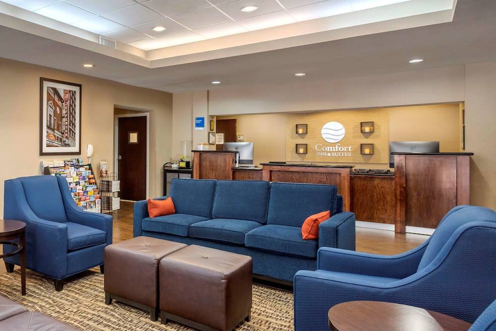 Comfort Inn & Suites Port Arthur-Port Neches 2