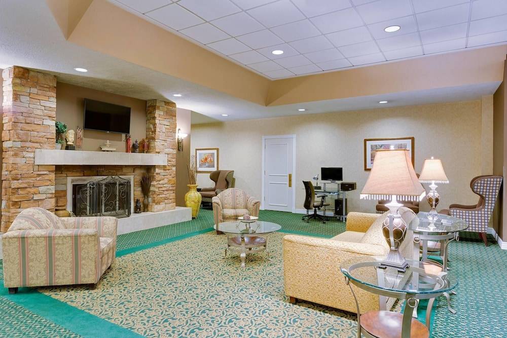 Ramada by Wyndham Provo 2