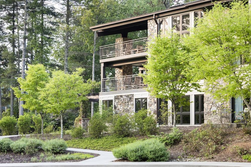 Kanuga Inn & Lodging 1