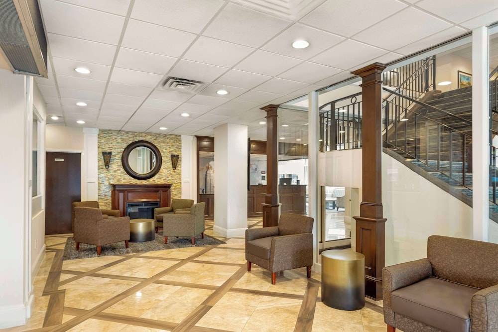 Best Western Mill River Manor 2
